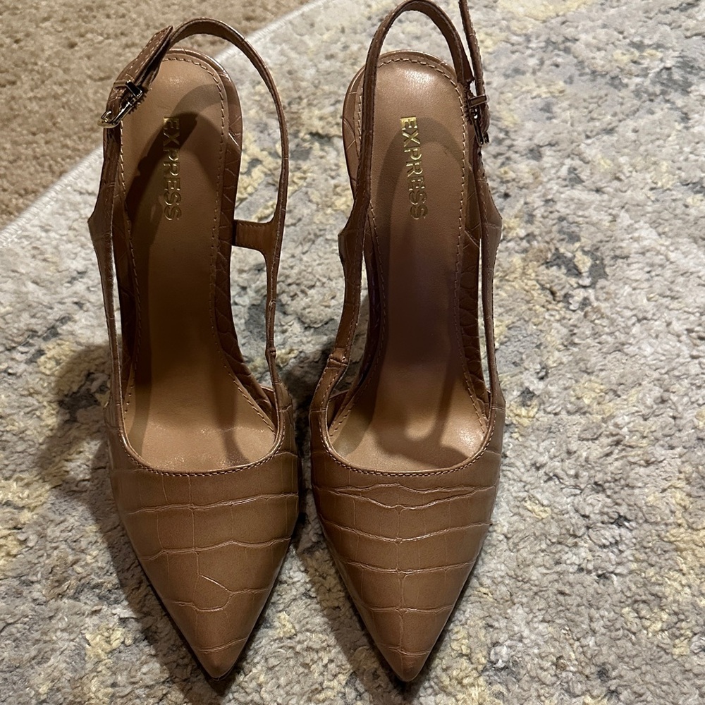 Express Tan Croc-Embossed Slingback Heels 4.5” stiletto heel